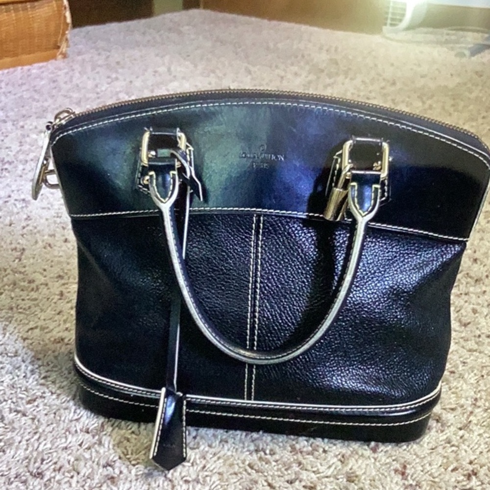 Louis Vuitton Suhali Lockit black handbag EUC